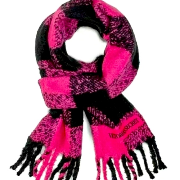 NWT Victoria's Secret Winter Angel Collection Warm Cozy Buffalo Plaid Scarf - Picture 3 of 7